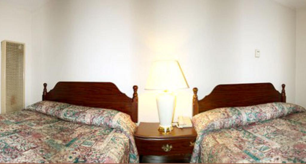Sunset Inn And Suites West Sacramento Værelse billede